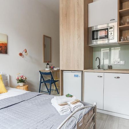 Simply Modern Apartment Торунь Екстер'єр фото