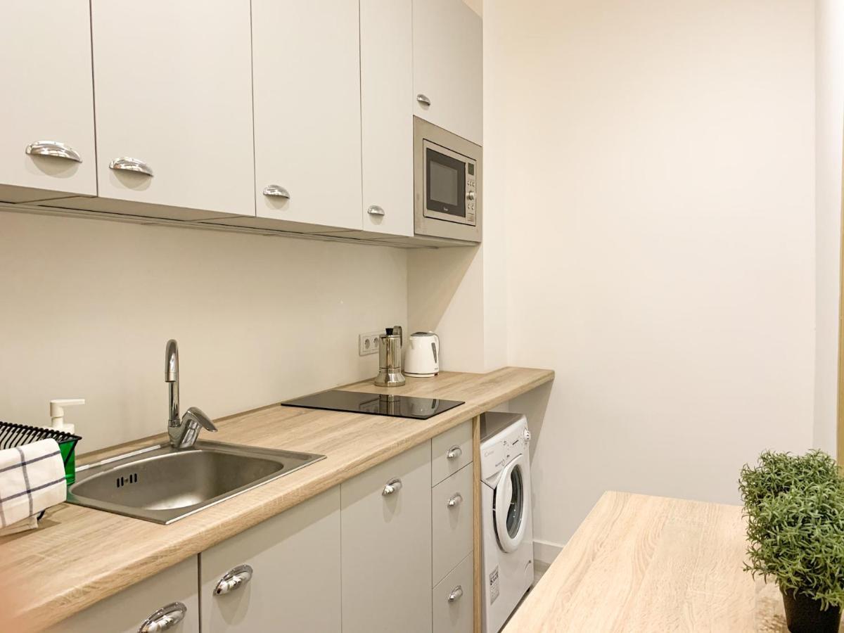 Simply Modern Apartment Торунь Екстер'єр фото