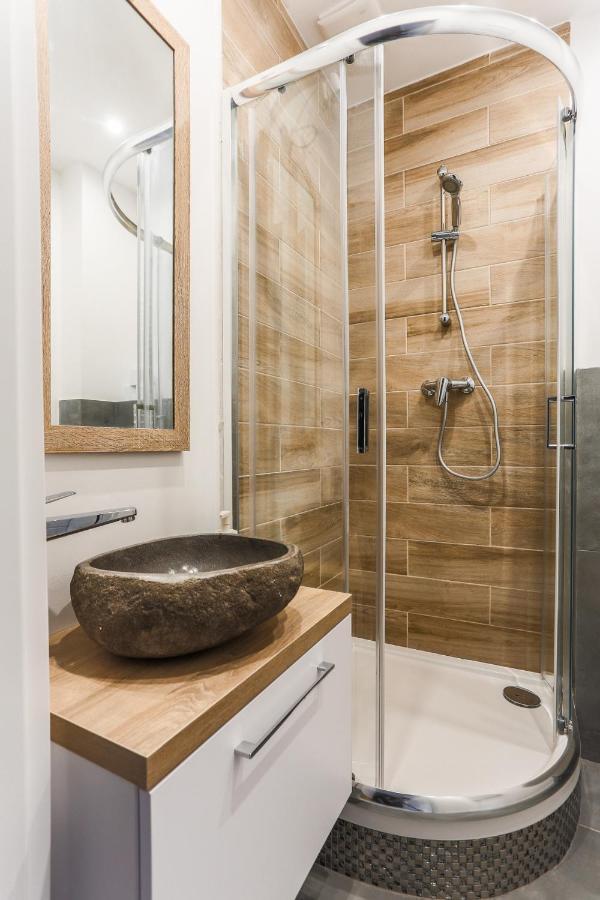 Simply Modern Apartment Торунь Екстер'єр фото